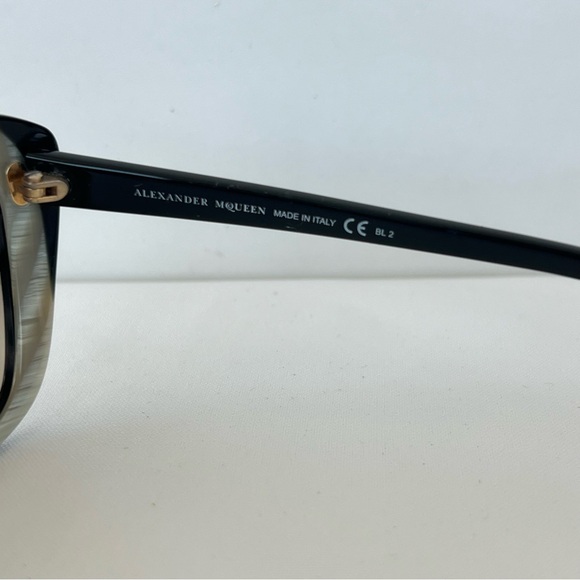 ALEXANDER MCQUEEN Black Gradient Lenses Two Tone Frame AMQ 4178/S Sunglasses - Picture 7 of 13